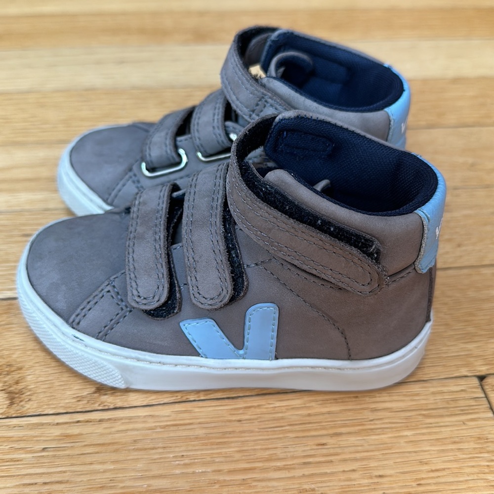 Kids Veja Sneakers